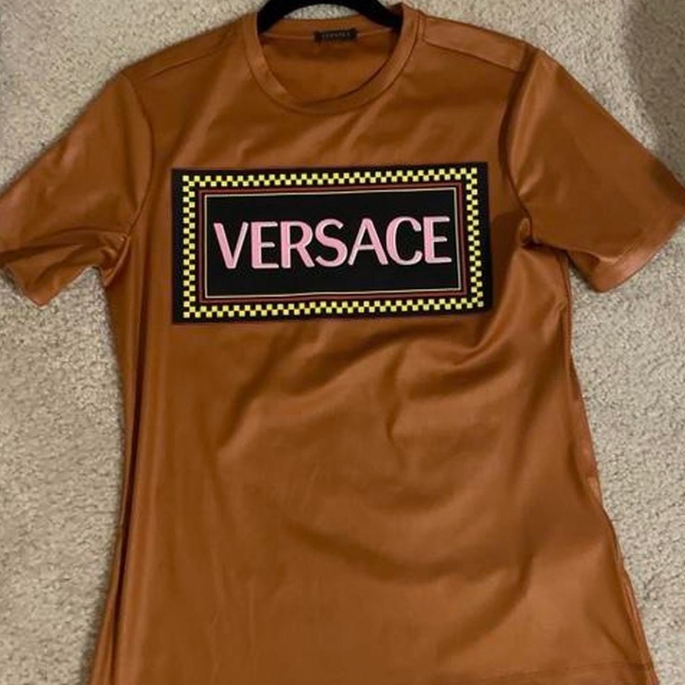 COPY - Versace T Shirt .